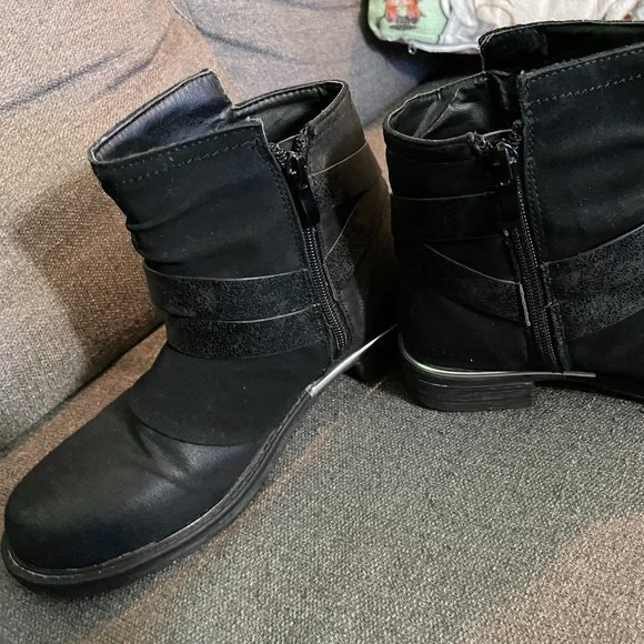 Multi-textured black booties - Picture 2 of 16